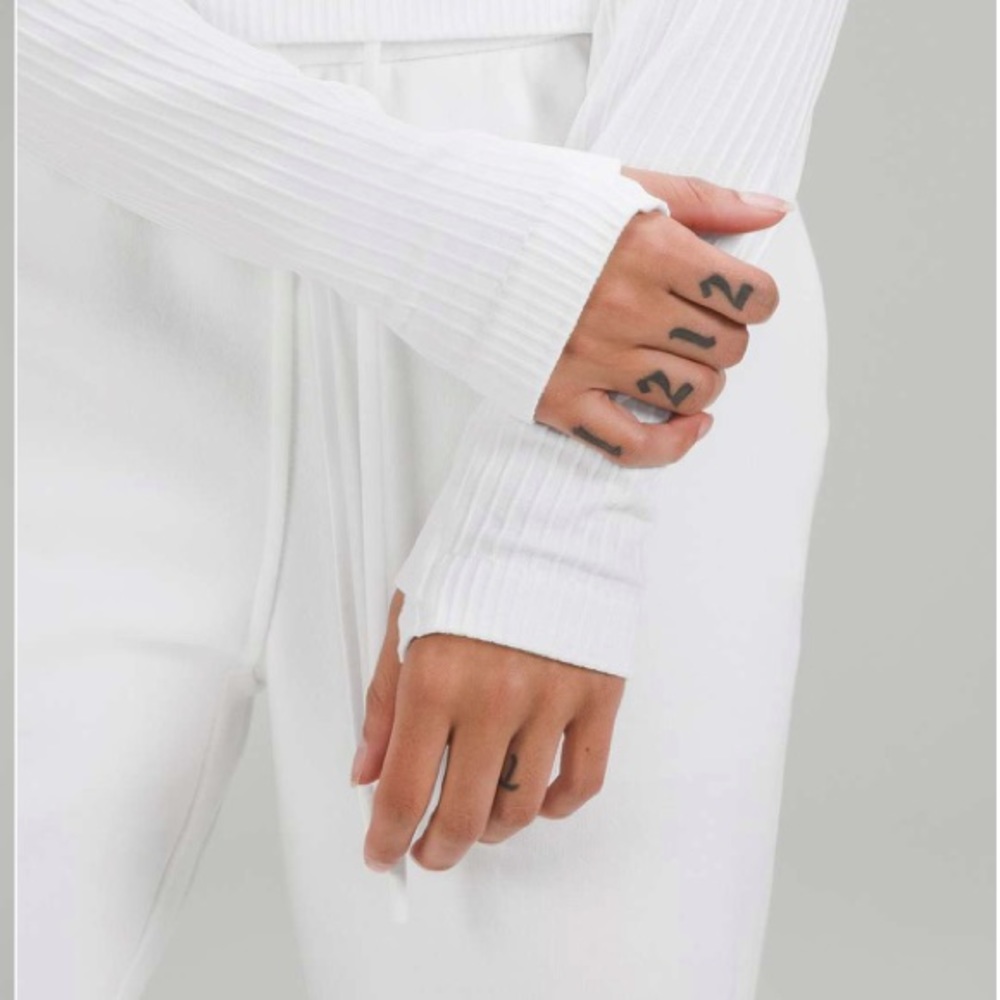 Lululemon Rest Less Cropped Half Zip - Picture 8 of 12